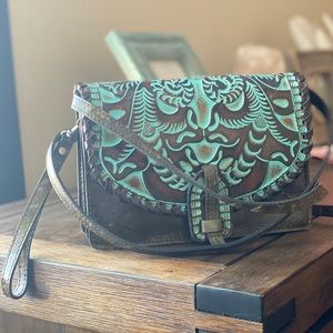 Crossbody bag